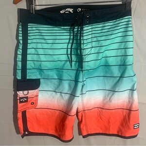 BillaBong Swim Trunks 28 Men’s Multicolor Board Shorts Beach Mesh swimwear